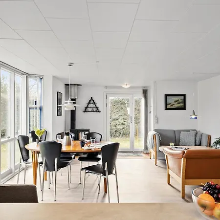 2 Bedroom Gorgeous In Nyaraló