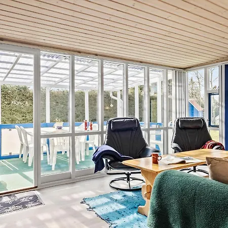 2 Bedroom Gorgeous In Nyaraló Hadsund